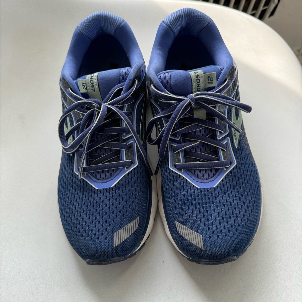 Brooks ghost 12 running shoes